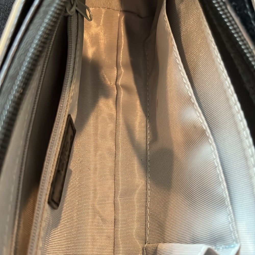 Beijo Silver Purse with Bag - Picture 7 of 15